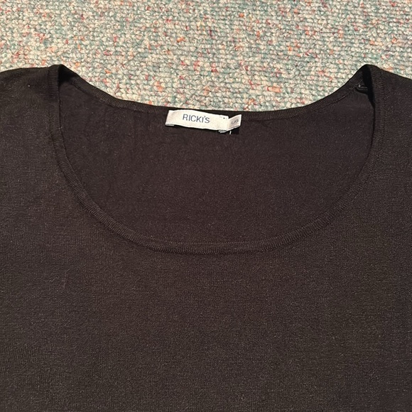 Ladies size Large flared sleeve Sweater from Ricki’s - Picture 6 of 9